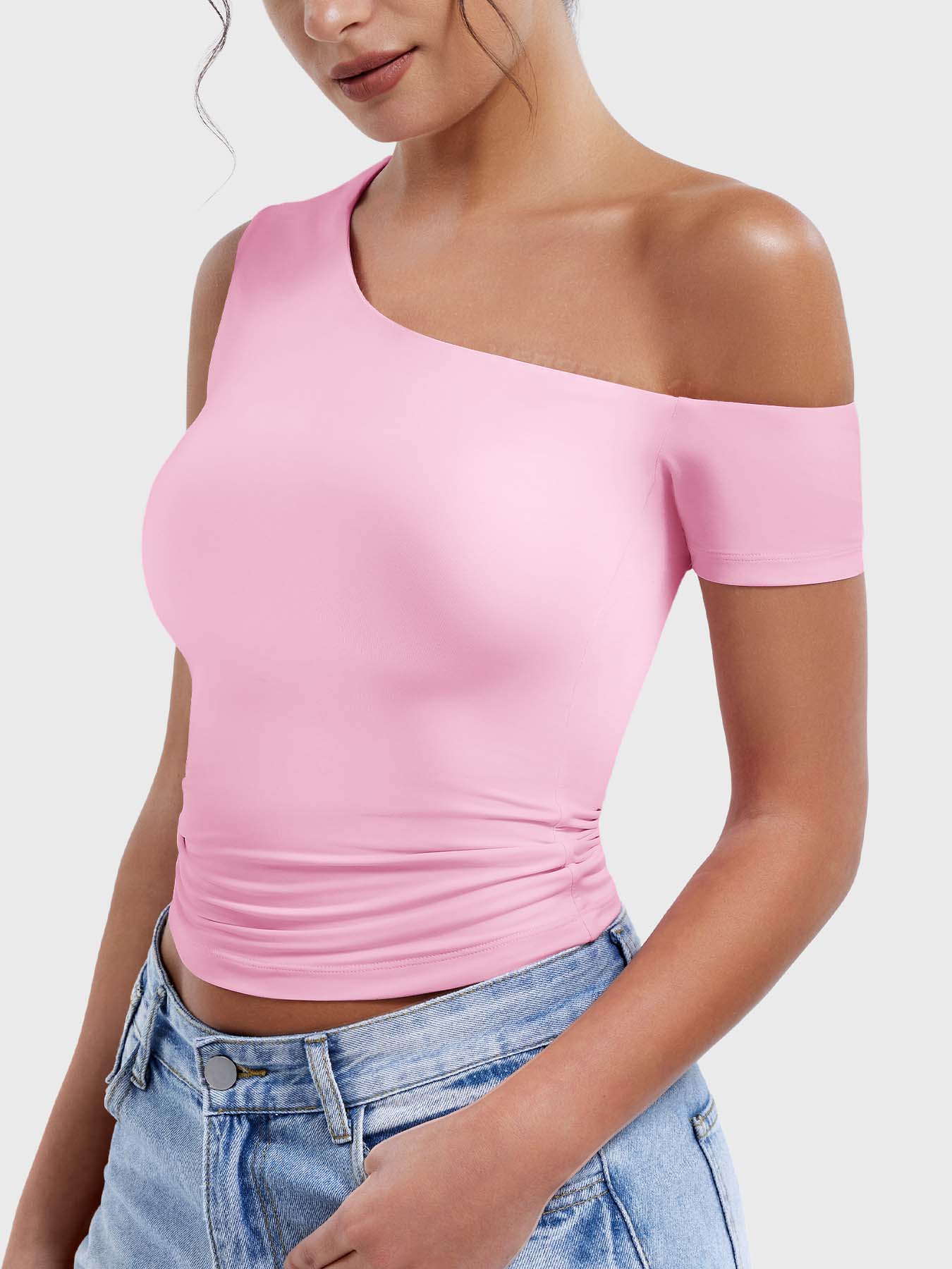 Yeoreo Abigil One-Shoulder Sleeve Top