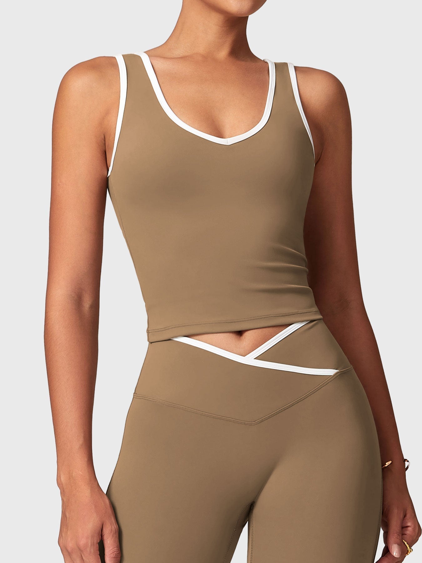 Yeoreo Alberta Contrast Trim Tank