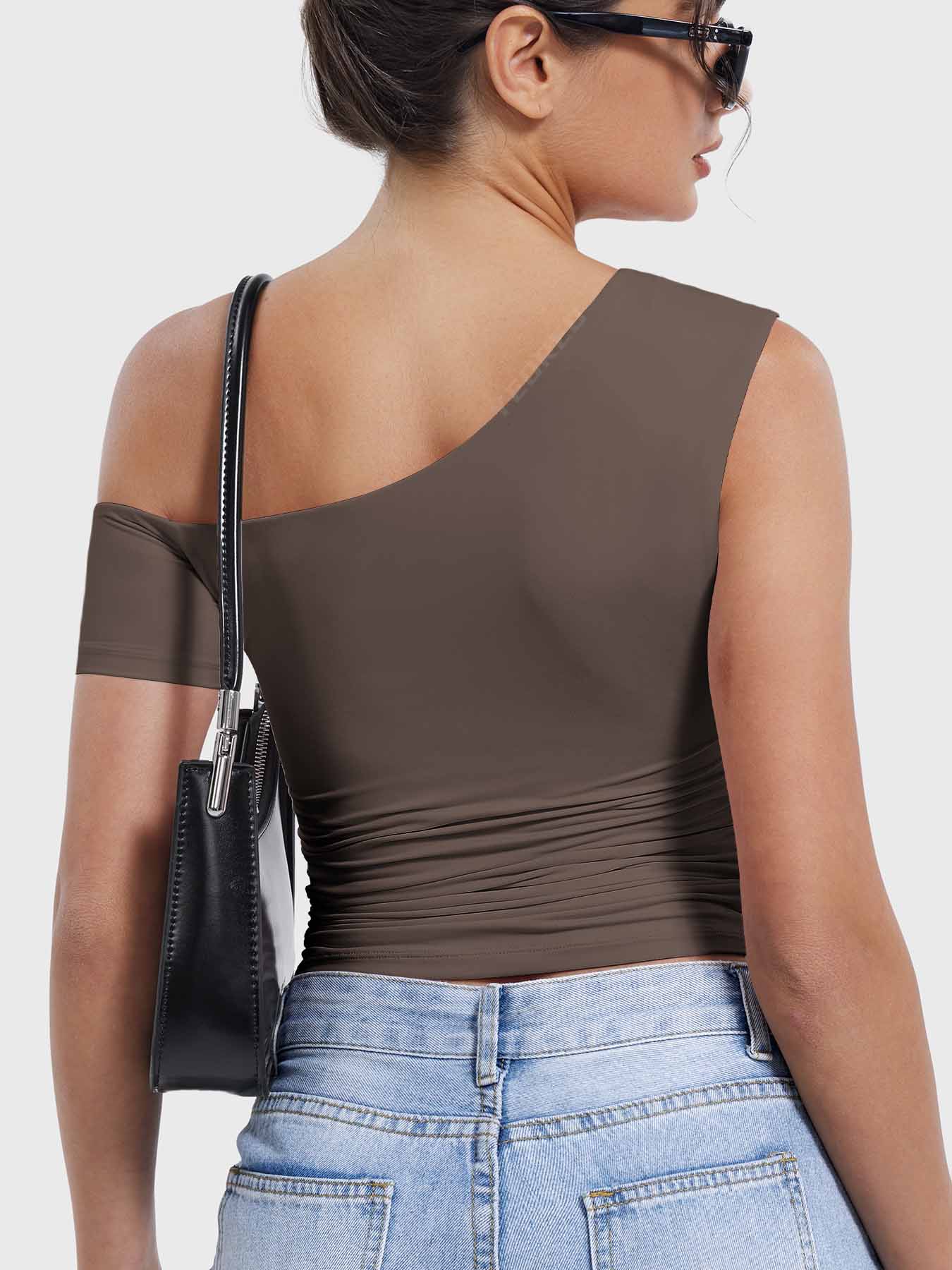 Yeoreo Abigil One-Shoulder Sleeve Top
