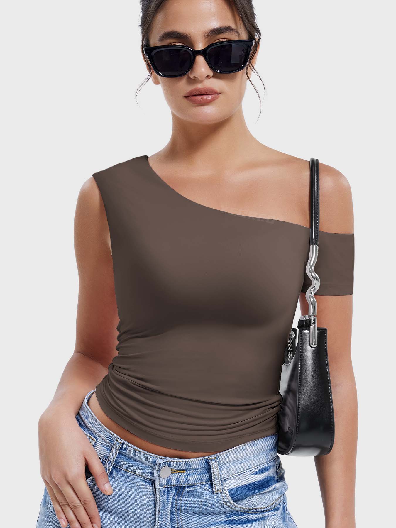 Yeoreo Abigil One-Shoulder Sleeve Top