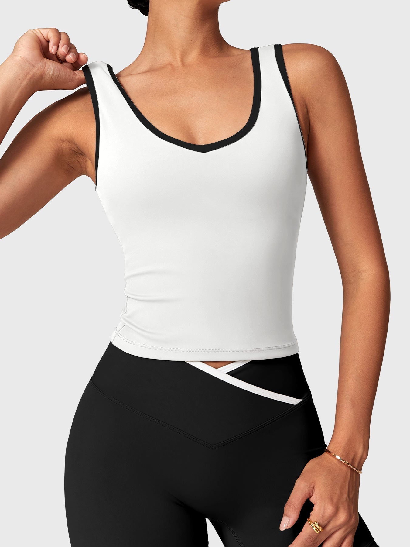 Yeoreo Alberta Contrast Trim Tank