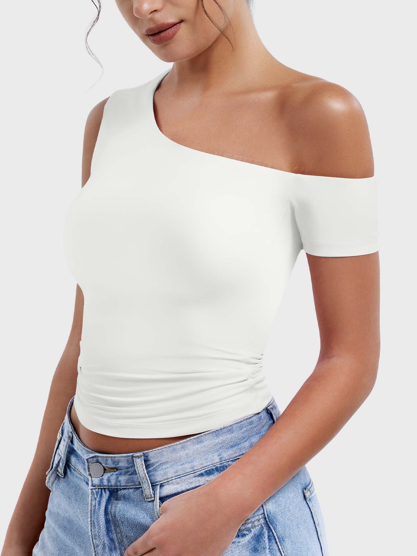 Yeoreo Abigil One-Shoulder Sleeve Top