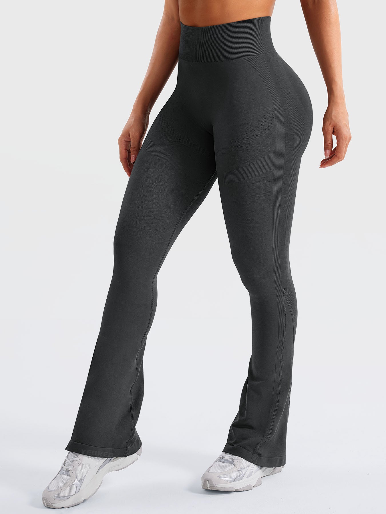 Yeoreo Lilliean Mini Flare Leggings