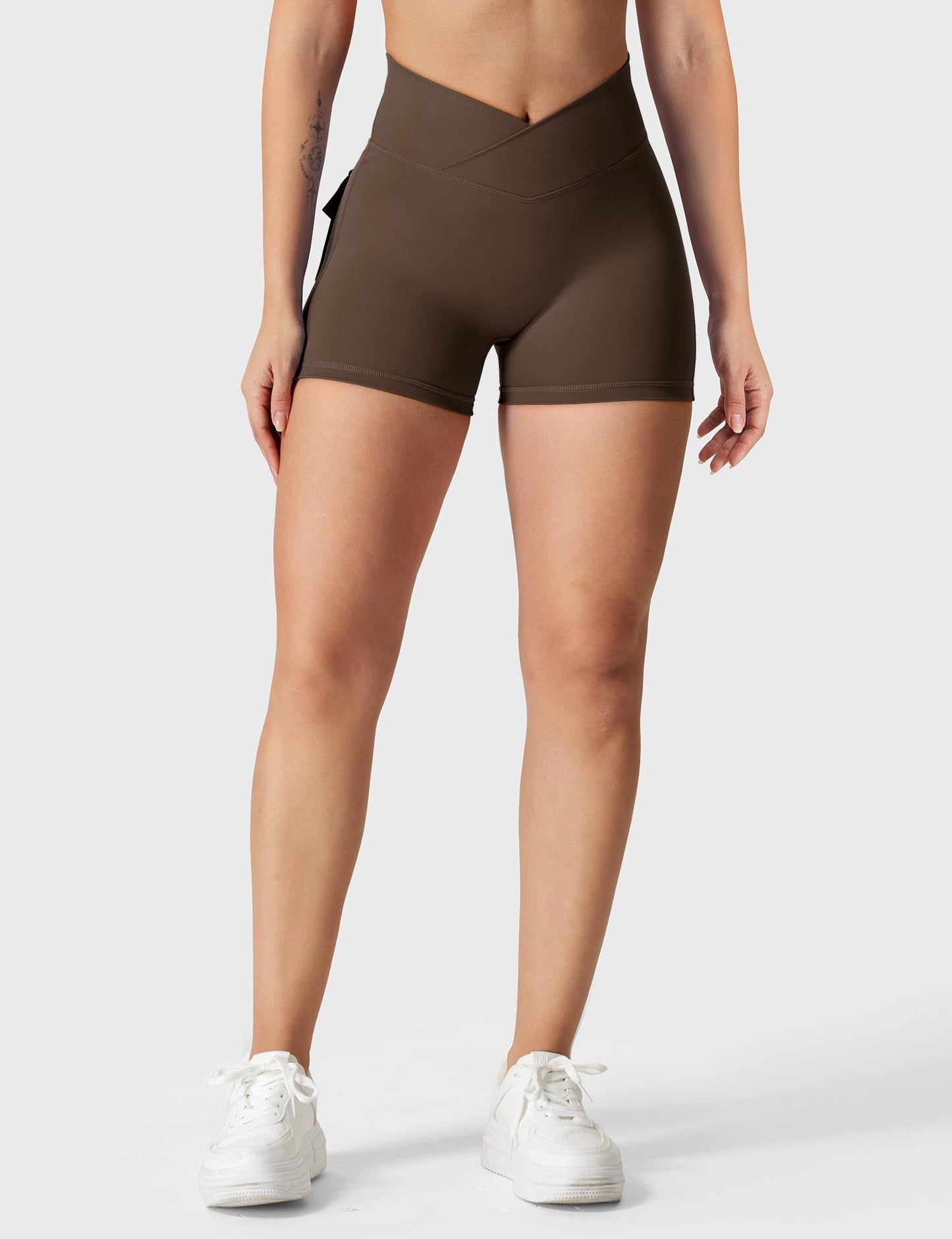 Yeoreo V-waistband Charm Shorts