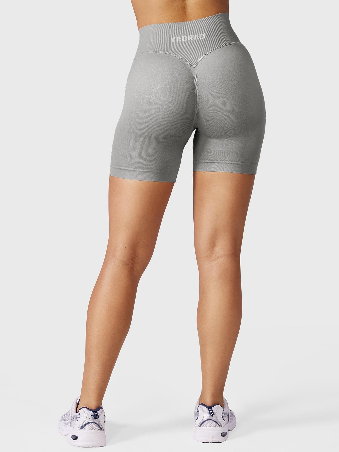 Yeoreo 5" V-waistband Headey shorts