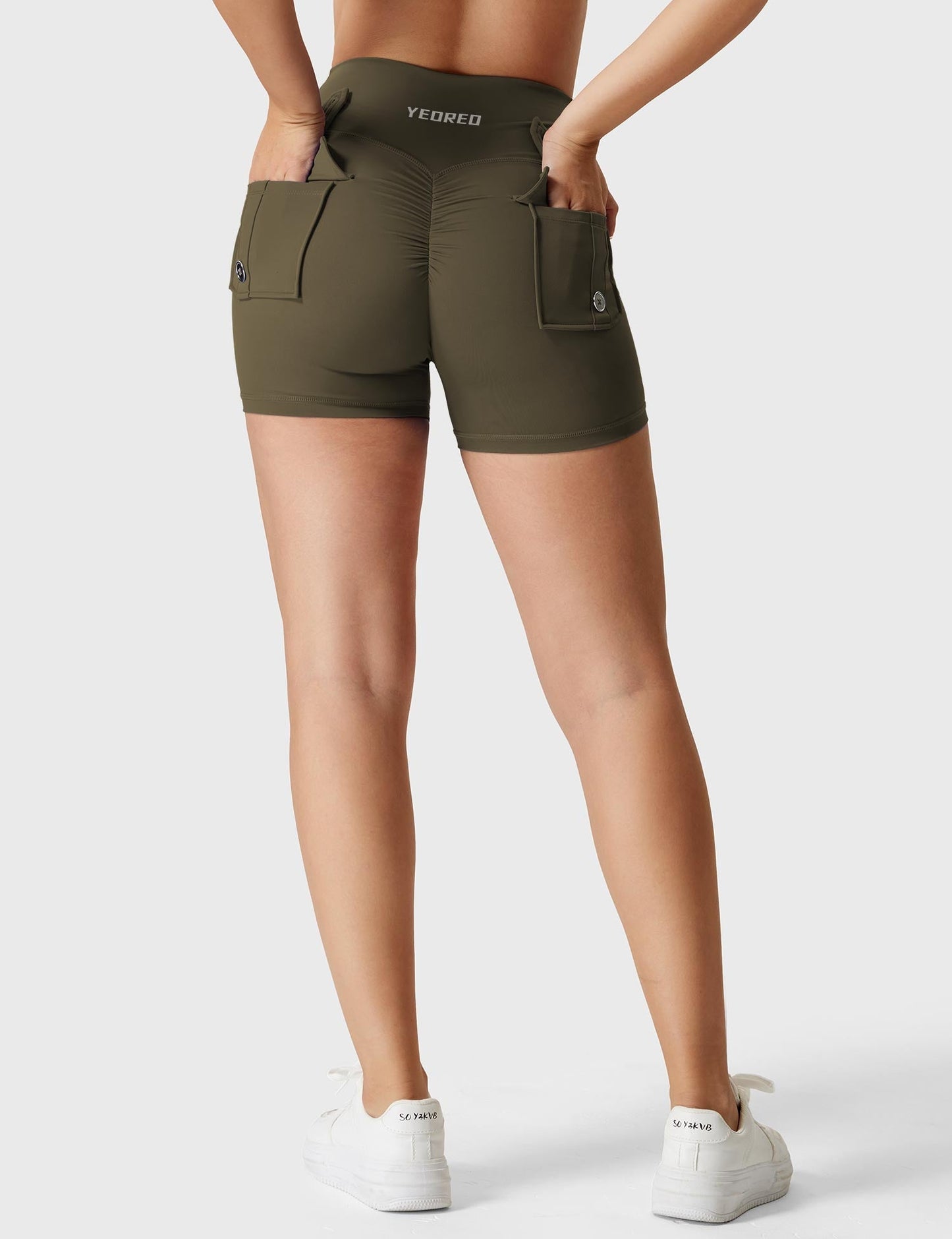 Yeoreo V-waistband Charm Shorts