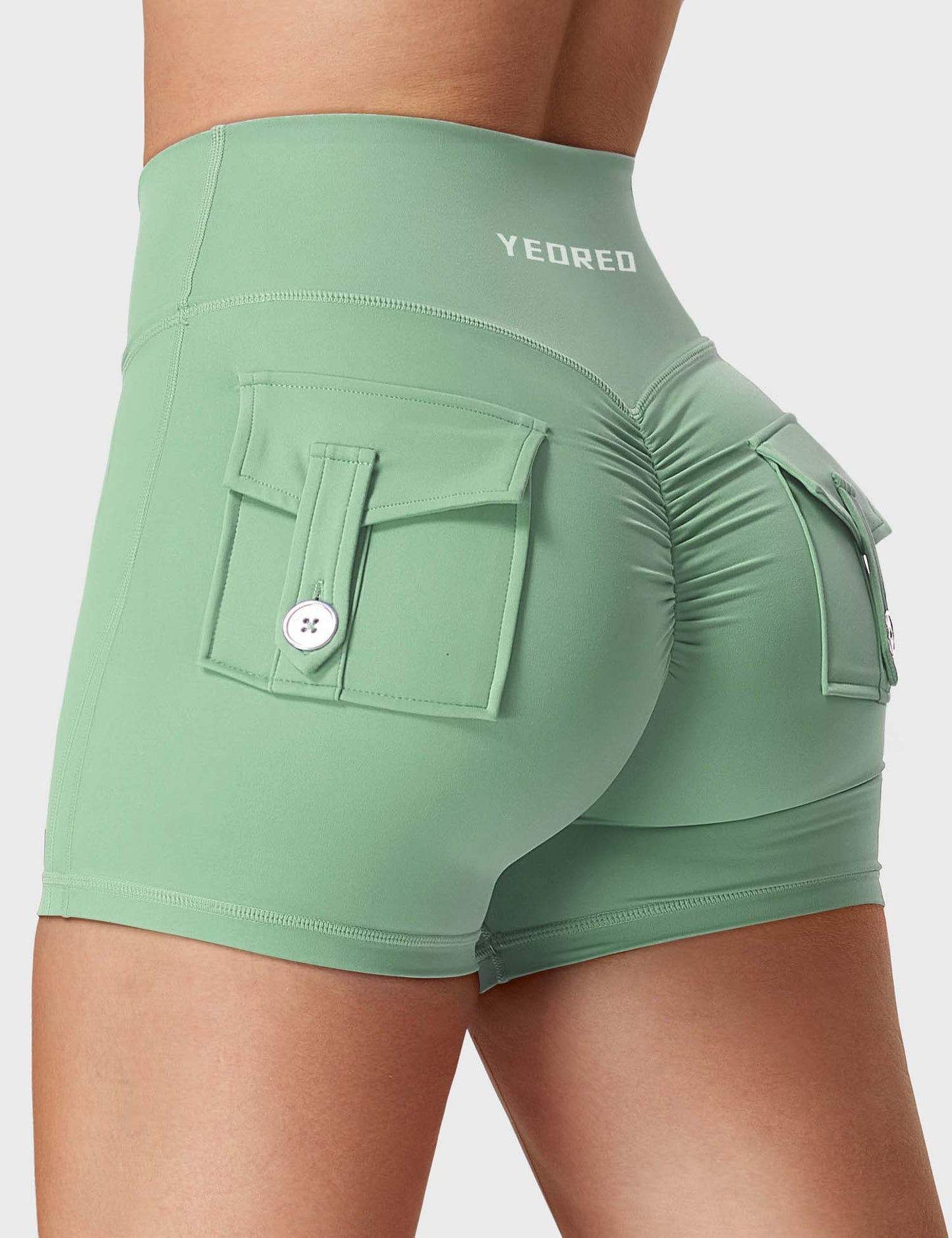 Yeoreo V-waistband Charm Shorts