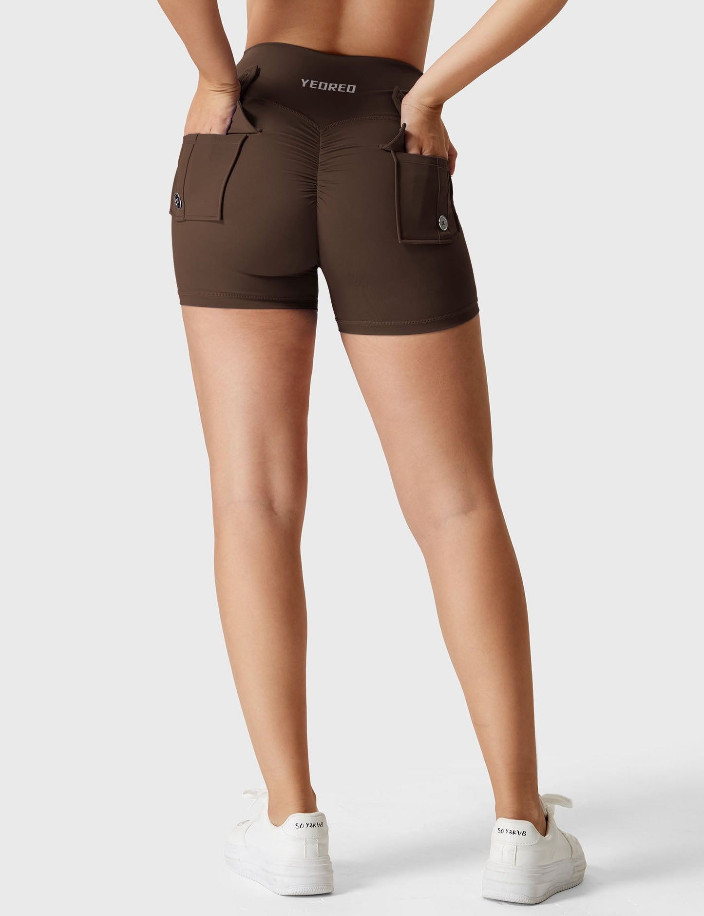 Yeoreo V-waistband Charm Shorts