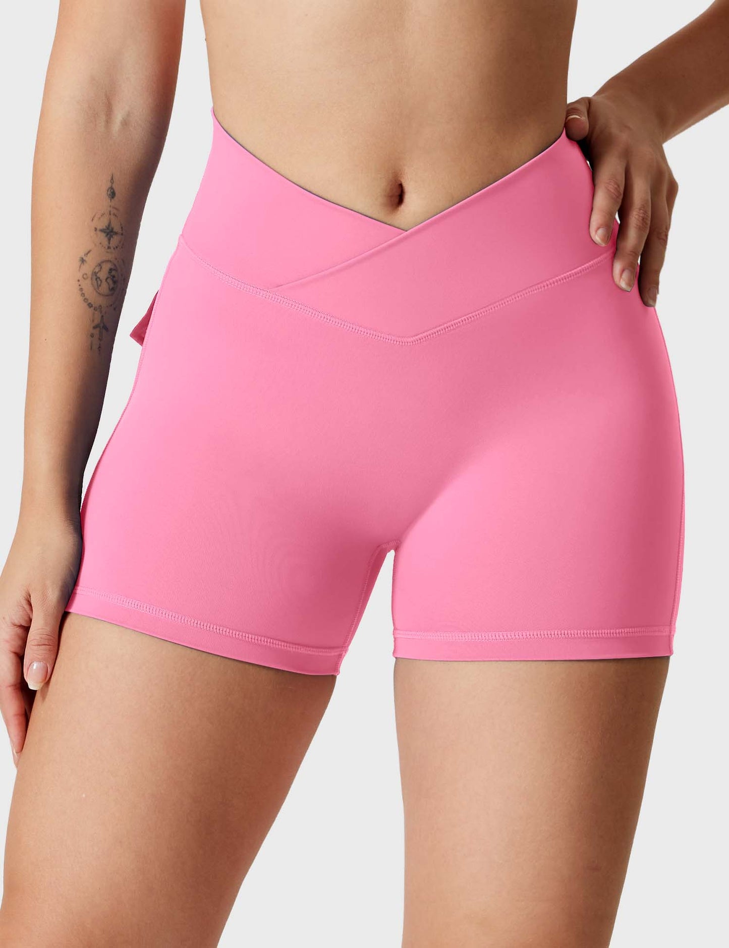 Yeoreo V-waistband Charm Shorts